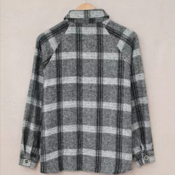 New plaid shacket with pockets - Picture 10 of 13